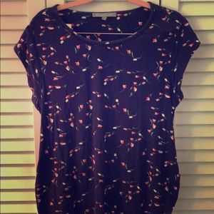 Daniel Rainn maternity top